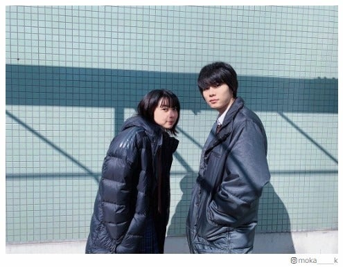 上白石萌歌“6年の仲”萩原利久とツーショット「隣の席が利久でした」　