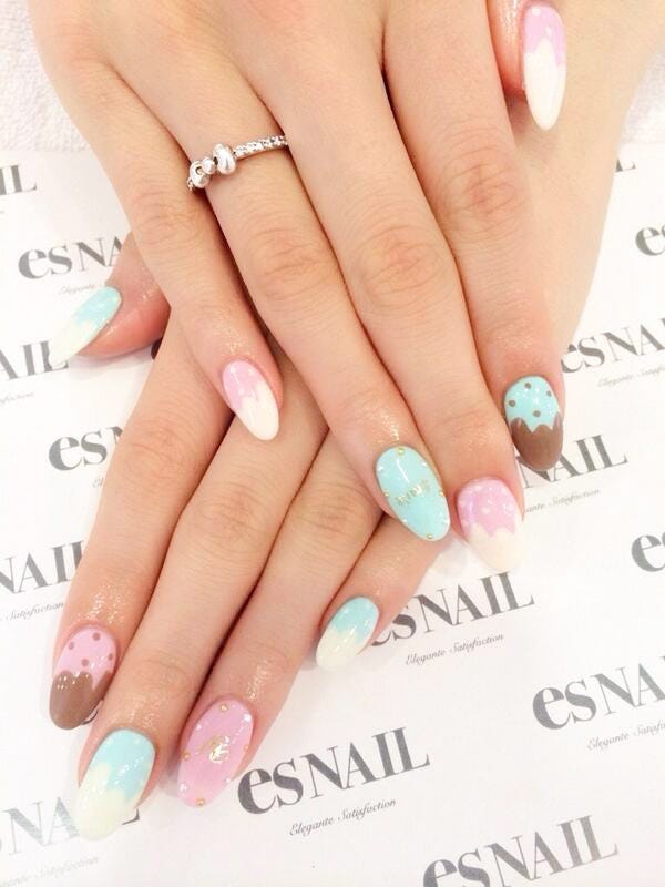 カラフルで可愛い/画像提供:esNAIL