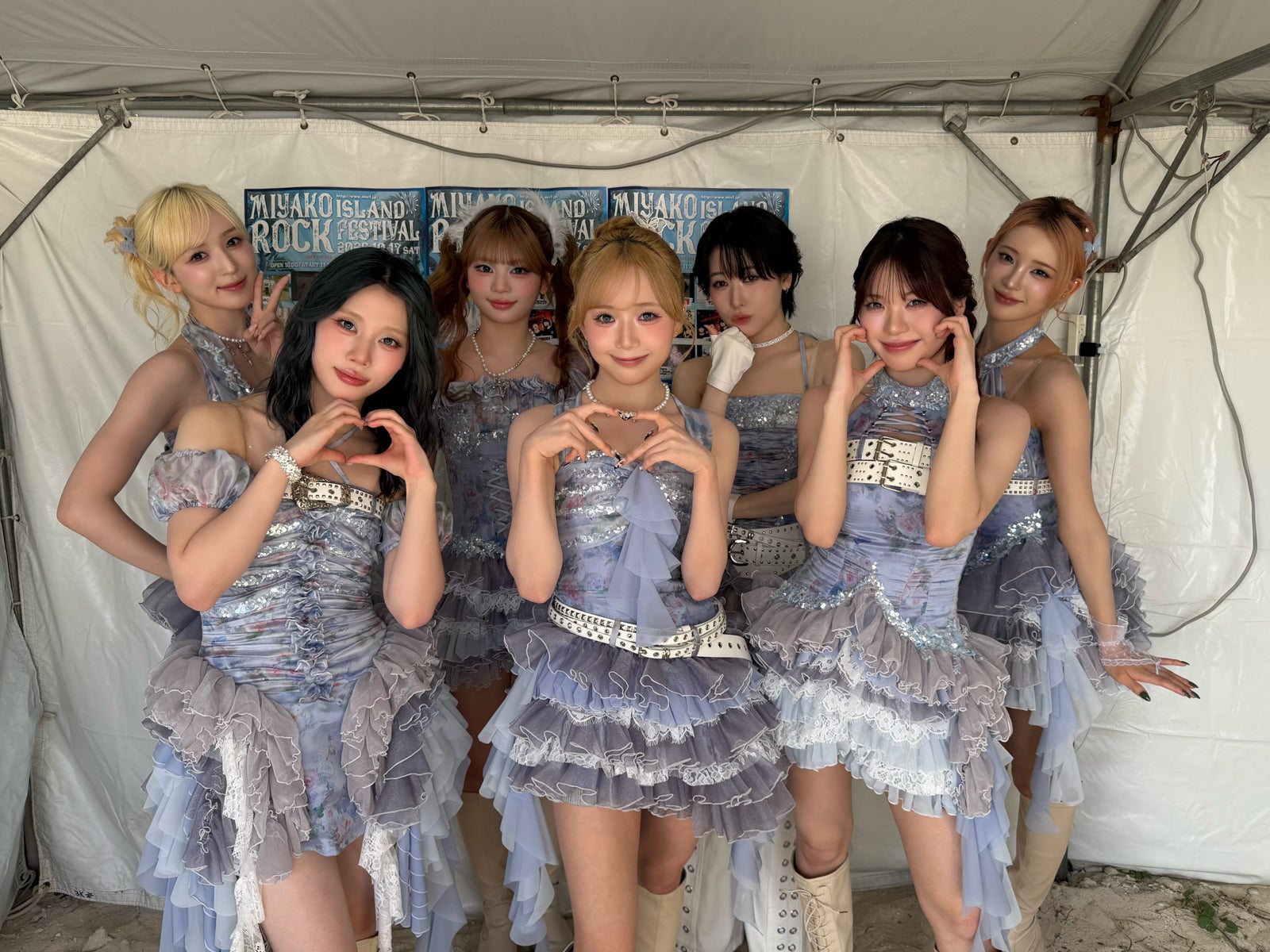ME:I「宮ロック」初出演・宮古島で全10曲を堂々パフォーマンス 夏曲・バンドアレンジも【セットリスト】