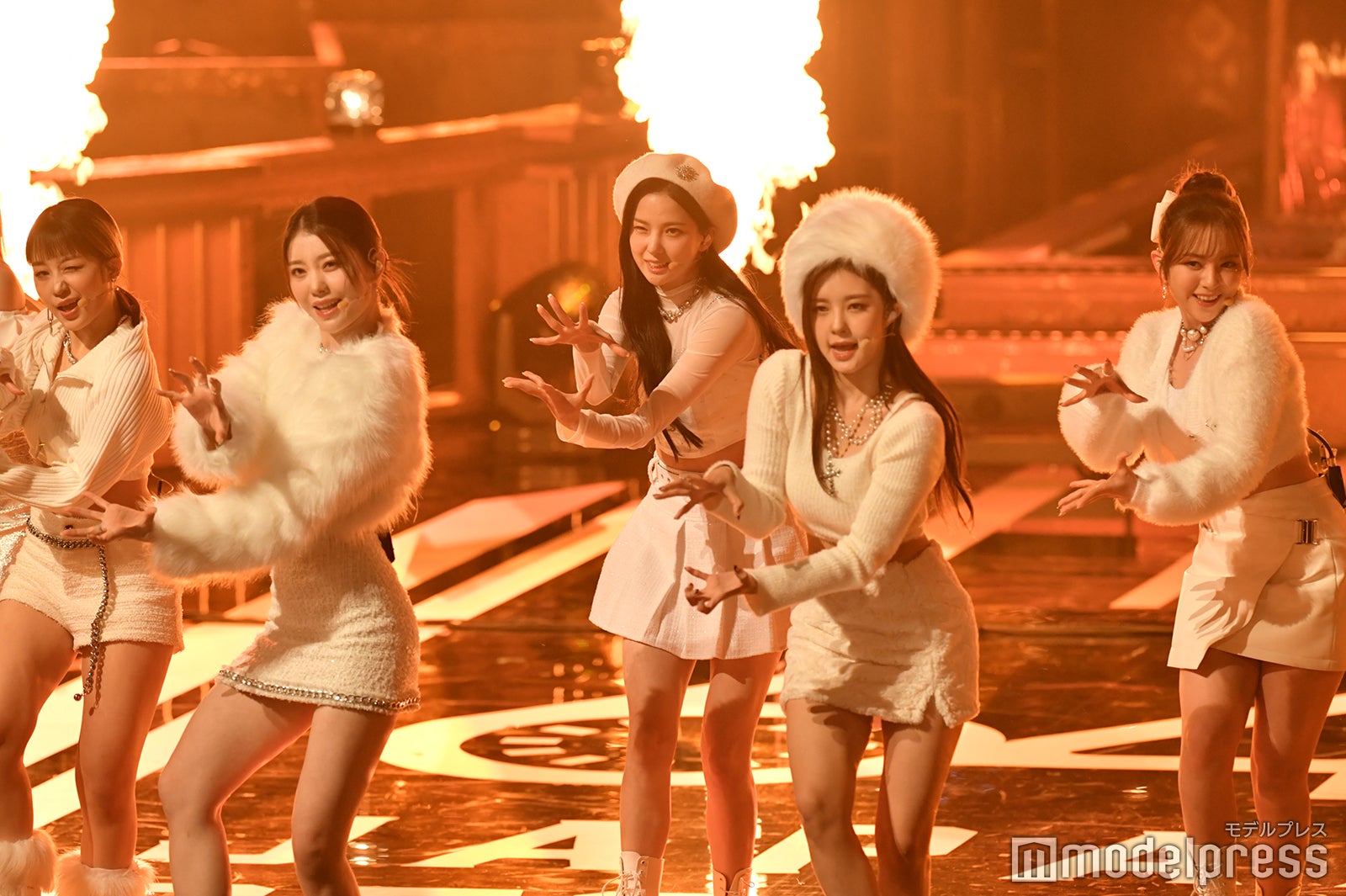 （C）モデルプレス