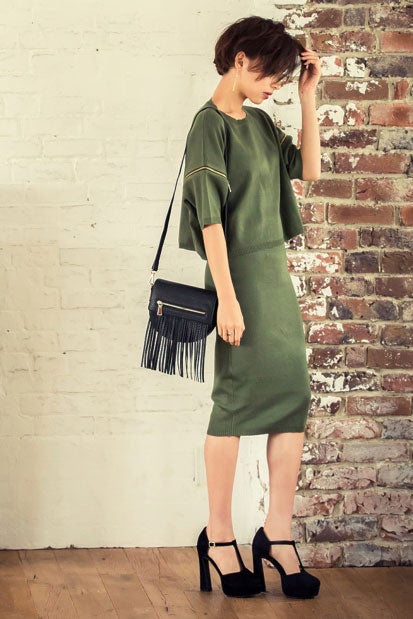 Tストラップチャンキーヒールパンプス「Re:EDIT by GALSTAR」2,998円（税込）／画像提供：Re:EDIT by GALSTAR