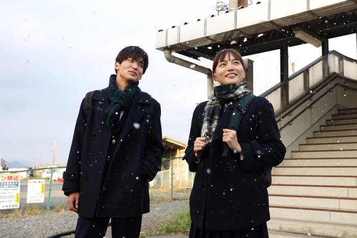 (左から)目黒蓮、川口春奈/「silent」第1話より(C)フジテレビ