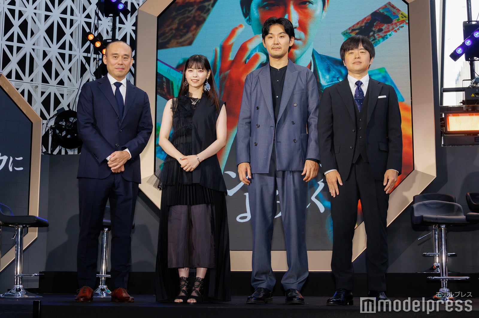 （左から）関和亮監督、西野七瀬、松田龍平、バカリズム（C）モデルプレス