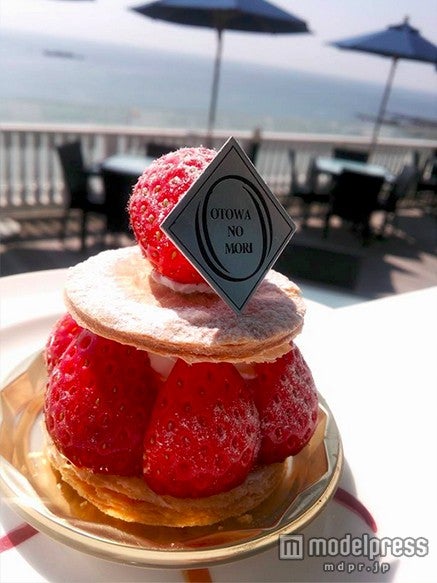 パティシエ特製のオリジナルケーキ／画像提供：葉山ホテル音羽ノ森