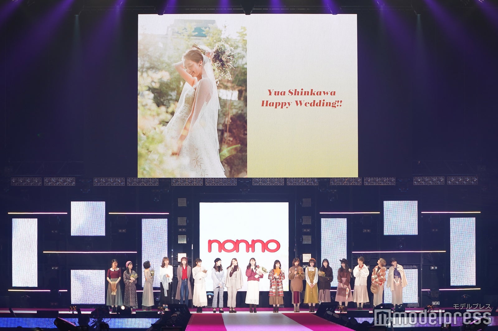 ステージの様子 （C）モデルプレス