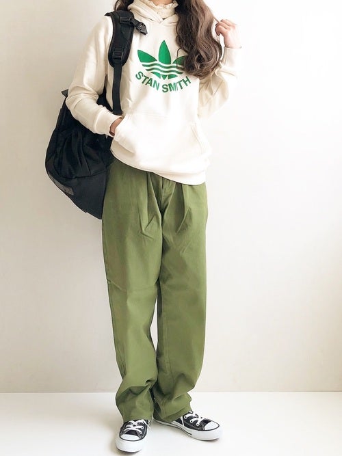 40代女性はリュックもおしゃれに着こなす 大人に似合うきれいめコーデ集 モデルプレス 40代女性はリュックもおしゃれに着こなす 大人に似合うきれいめコーデ集 モデルプレス