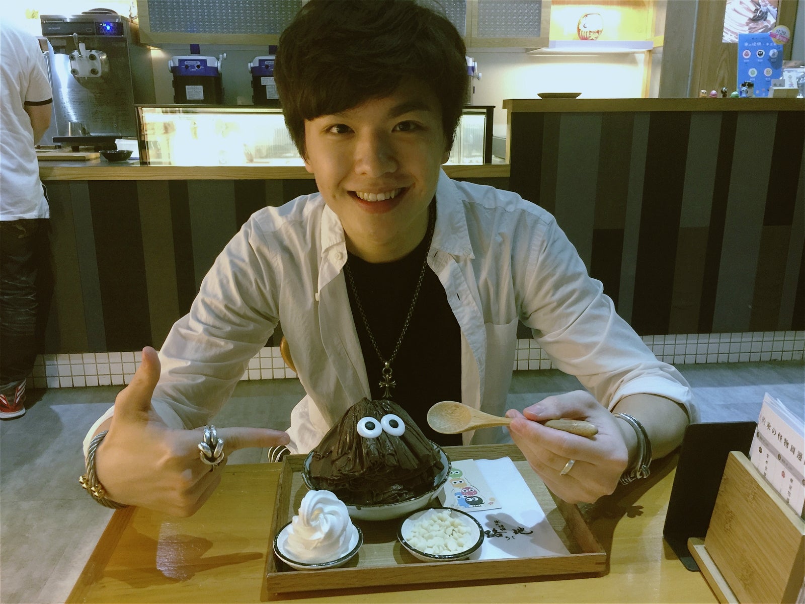 路地・氷の怪物／Hank／画像提供：所属事務所