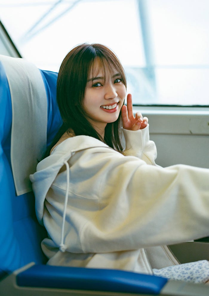 小林由依2nd写真集「意外性」講談社/撮影:柴田フミコ