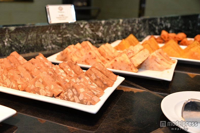 「エンチャンテッド・ガーデン・レストラン」