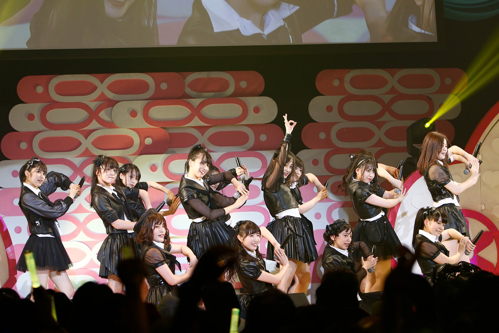 「8⽉8⽇はエイトの⽇ 夏だ！エイトだ！ピッと祭り！」おやつPIT （C）AKS