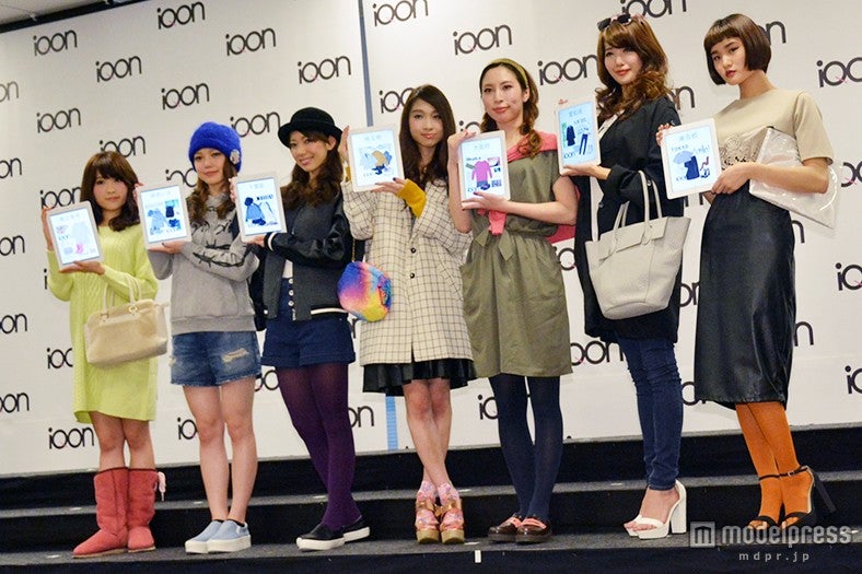 「47都道府県コーデ2014」（左から）鹿児島県、神奈川県、千葉県、埼玉県、大阪府、愛知県、東京都