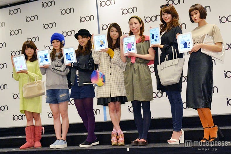 「47都道府県コーデ2014」(左から)鹿児島県、神奈川県、千葉県、埼玉県、大阪府、愛知県、東京都