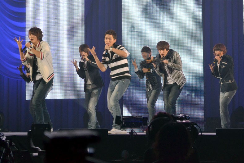 長身イケメン軍団ZE:A（ゼア）、「Girls Award」で観客を魅了