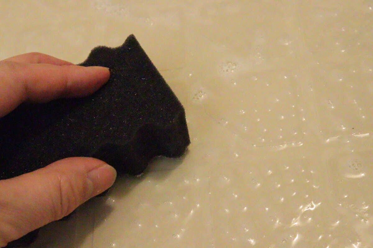 浴室床のがんこ汚れスッキリスポンジ 使用例 浴室床のがんこ汚れスッキリスポンジ 使用例