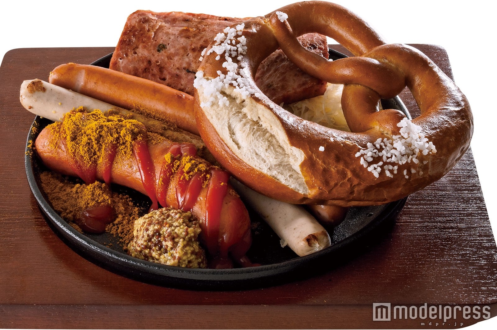 美味しいドイツグルメが勢揃い／画像提供：オオサカオクトーバーフェスト事務局