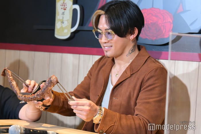 数原龍友“ハラミカット”の瞬間(C)モデルプレス