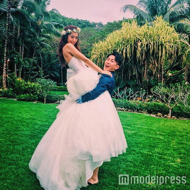 近藤千尋＆ジャンポケ太田、ハワイ挙式を報告＜コメント全文＞