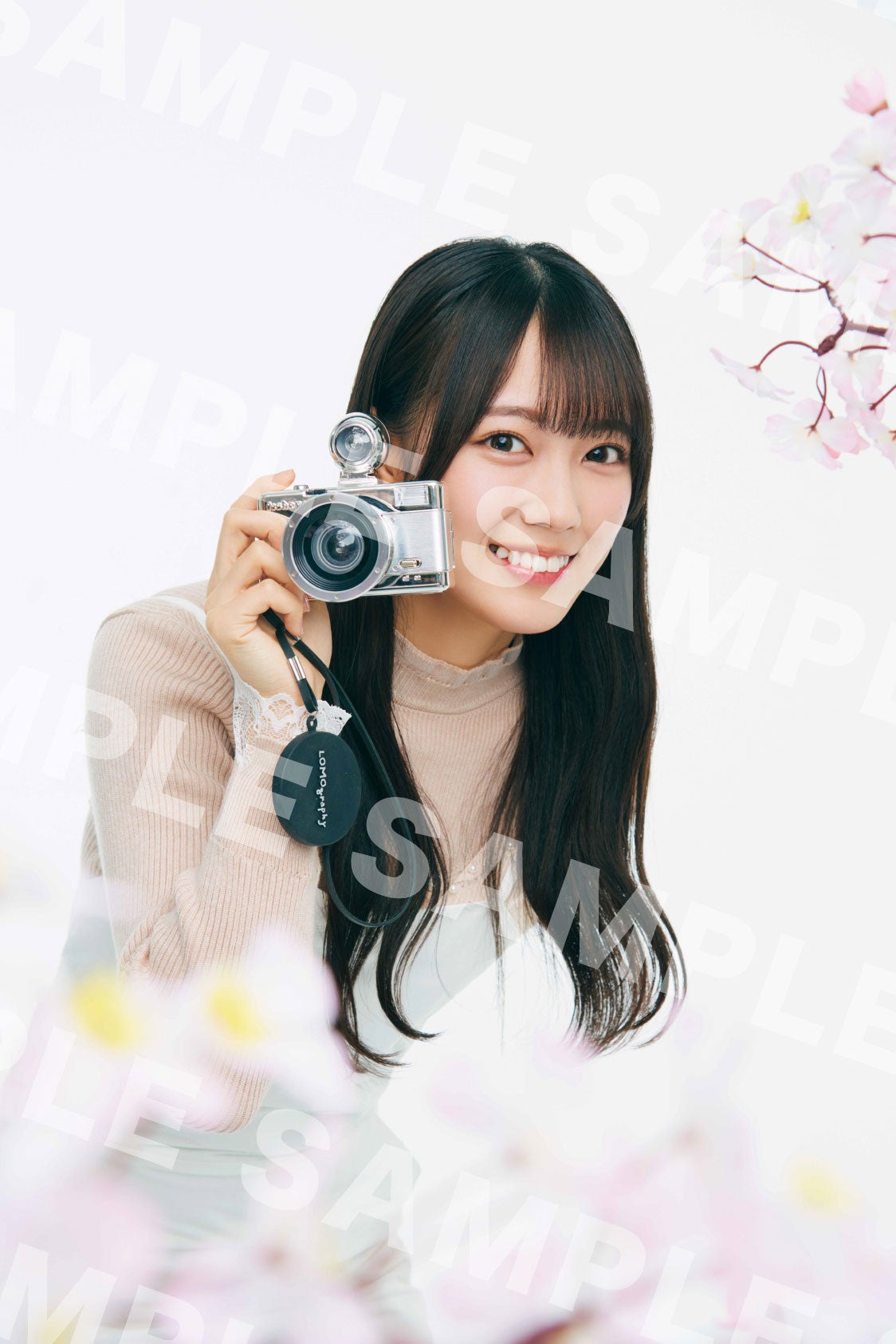 紀伊國屋書店特典 両面フォトカード／清水理央／Photo：Yasutomo Sampei（C）KOBUNSHA