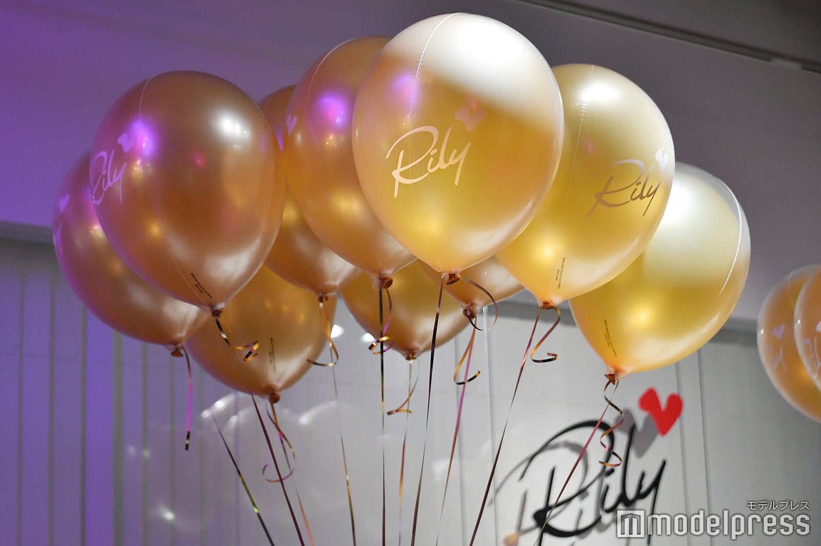 今市隆二が限定イベント来場者と報道陣に配った風船（C）モデルプレス