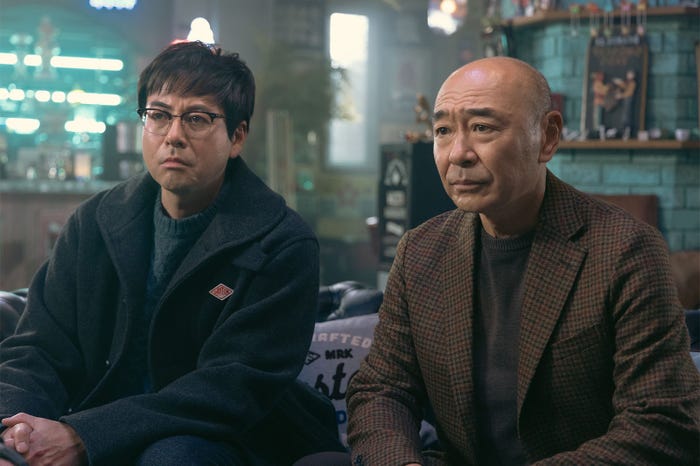 鈴木浩介、高橋克実「スタンドUPスタート」第5話より(C)フジテレビ