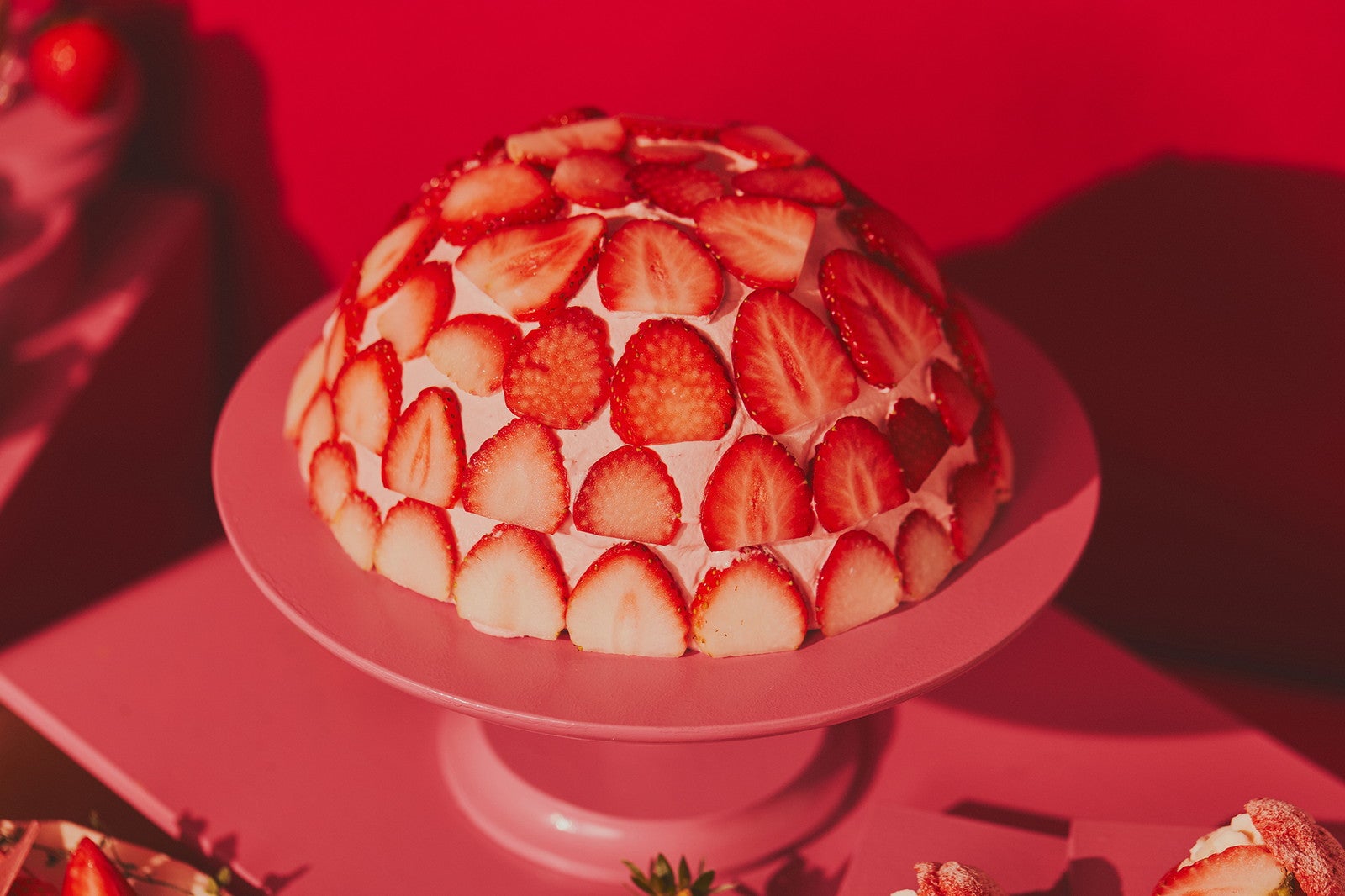 ストロベリーアフタヌーンスイーツビュッフェ ～ときめきいちご狩り～／提供画像