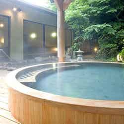 富士屋ホテル／女性専用の檜風呂でゆったり癒やしの時間
