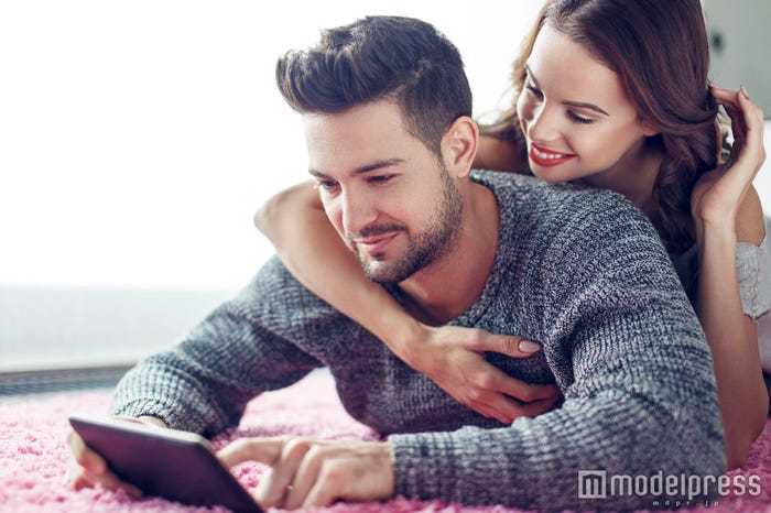 年の差に甘えすぎないように(photo by sakkmesterke/Fotolia)