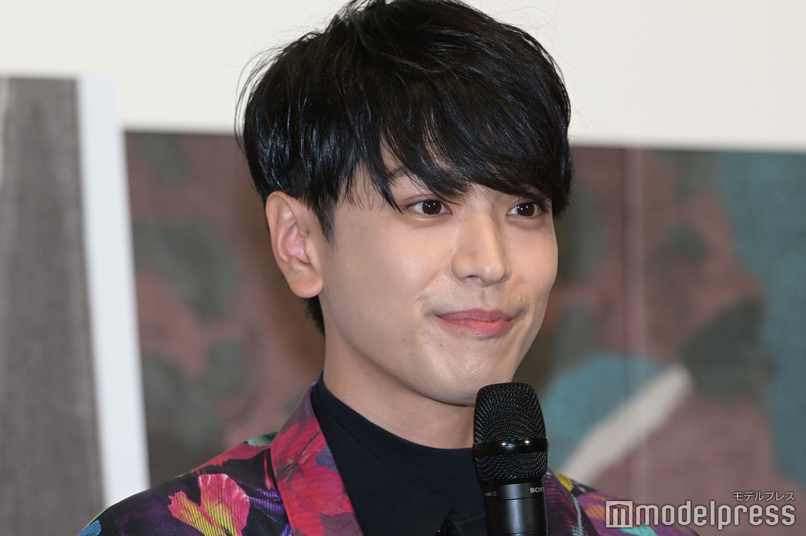 黒羽麻璃央 （C）モデルプレス