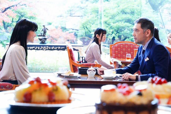 清原果耶、杉本哲太 「invert 城塚翡翠 倒叙集」第4話より(C)日本テレビ