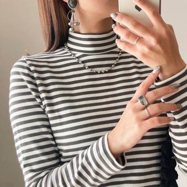 無印良品　ストレッチフライス編みハイネック長袖Ｔシャツ　着回し