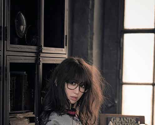 小嶋陽菜、文化系オタク女子に?新たな魅力を開花
