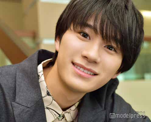 Lil かんさい嶋崎斗亜、坊主頭に「抵抗なかった」芝居への思い “全員20歳以上になる”グループの抱負語る<「あの花が咲く丘で、君とまた出会えたら。」インタビュー>