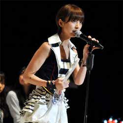 篠田麻里子