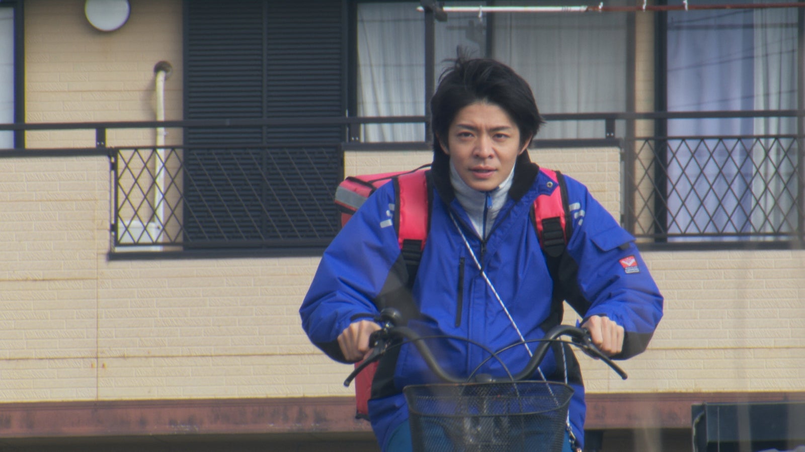 「すきすきワンワン！ 」炬太郎（岸優太）＆愛犬・てん（浮所飛貴）、密着ダンスに“あーん”まで…仲睦まじい姿に反響