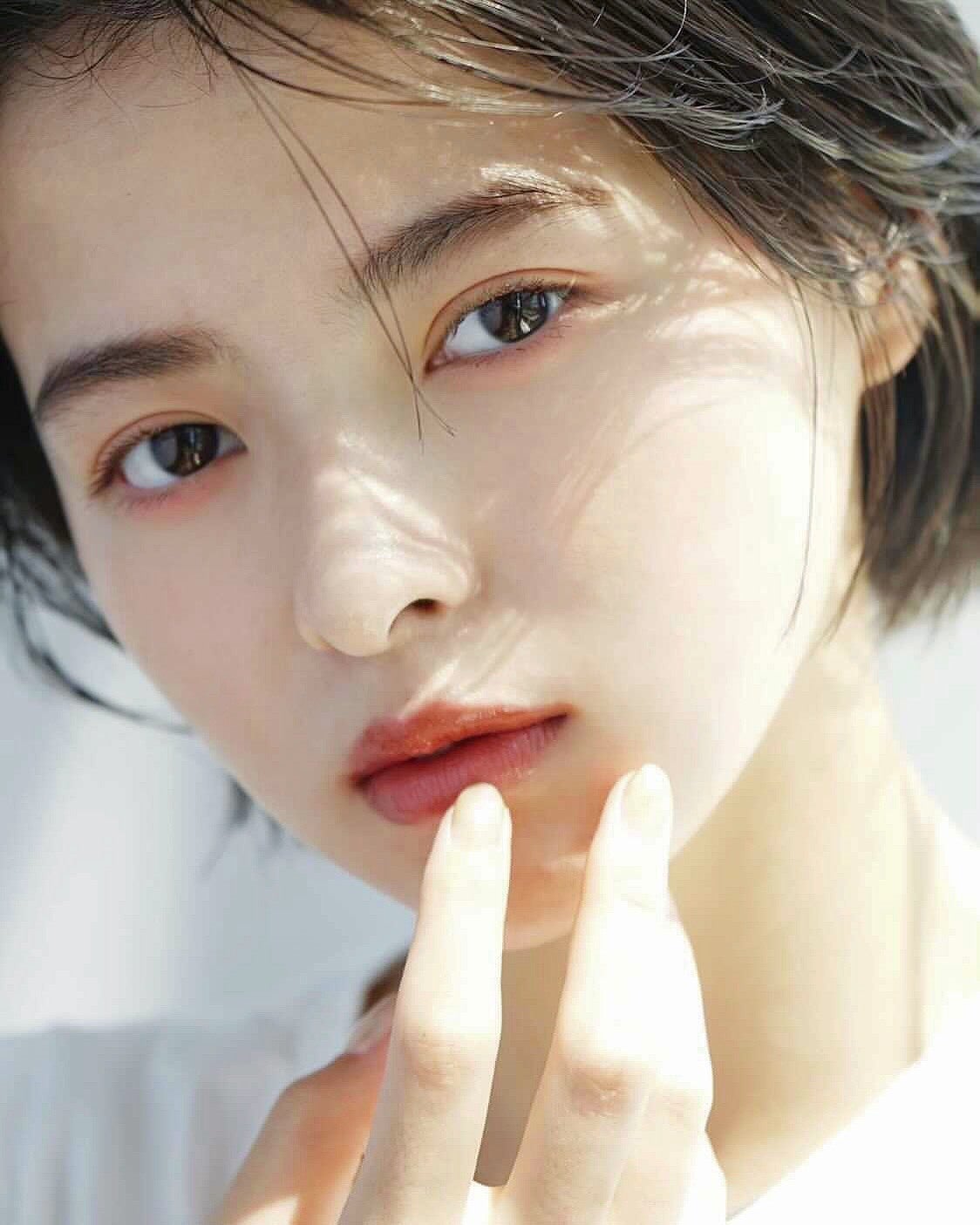 SNS界隈をざわつかせる注目の美女・羽音って？莉子も衝撃「見つけた瞬間ビビった」＜プロフィール＞