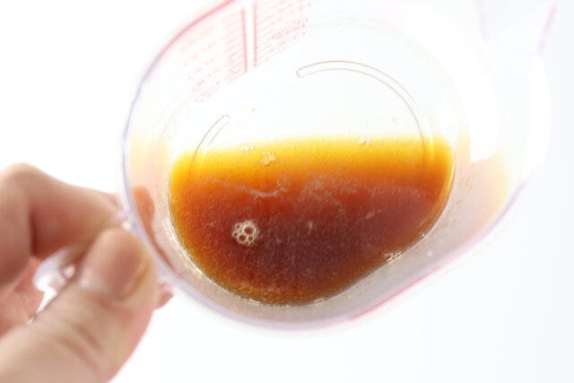 ダイソー　溶かして使う粉末めんつゆの素　粉末　溶かす