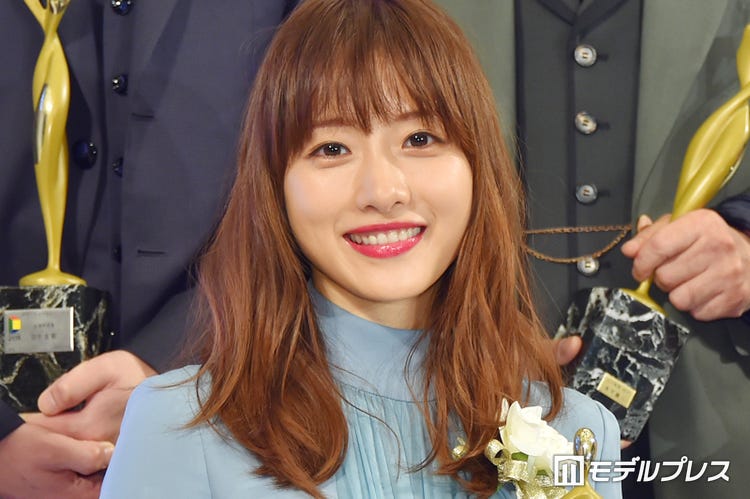 画像16 35 石原さとみヘア変遷 ハンサムボブ ロング ポニーテール 長さ アレンジで印象も自由自在 モデルプレス