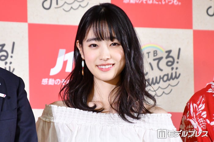 高橋ひかる ボブ風ショット公開 絶対似合う と反響 モデルプレス