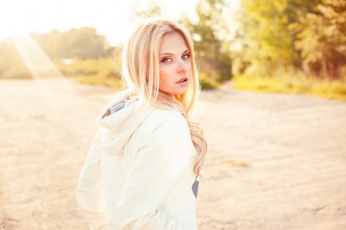 新しい彼女がいる元彼と復縁したい時にやってはいけないこと(photo-by-prochkailo/Fotolia)