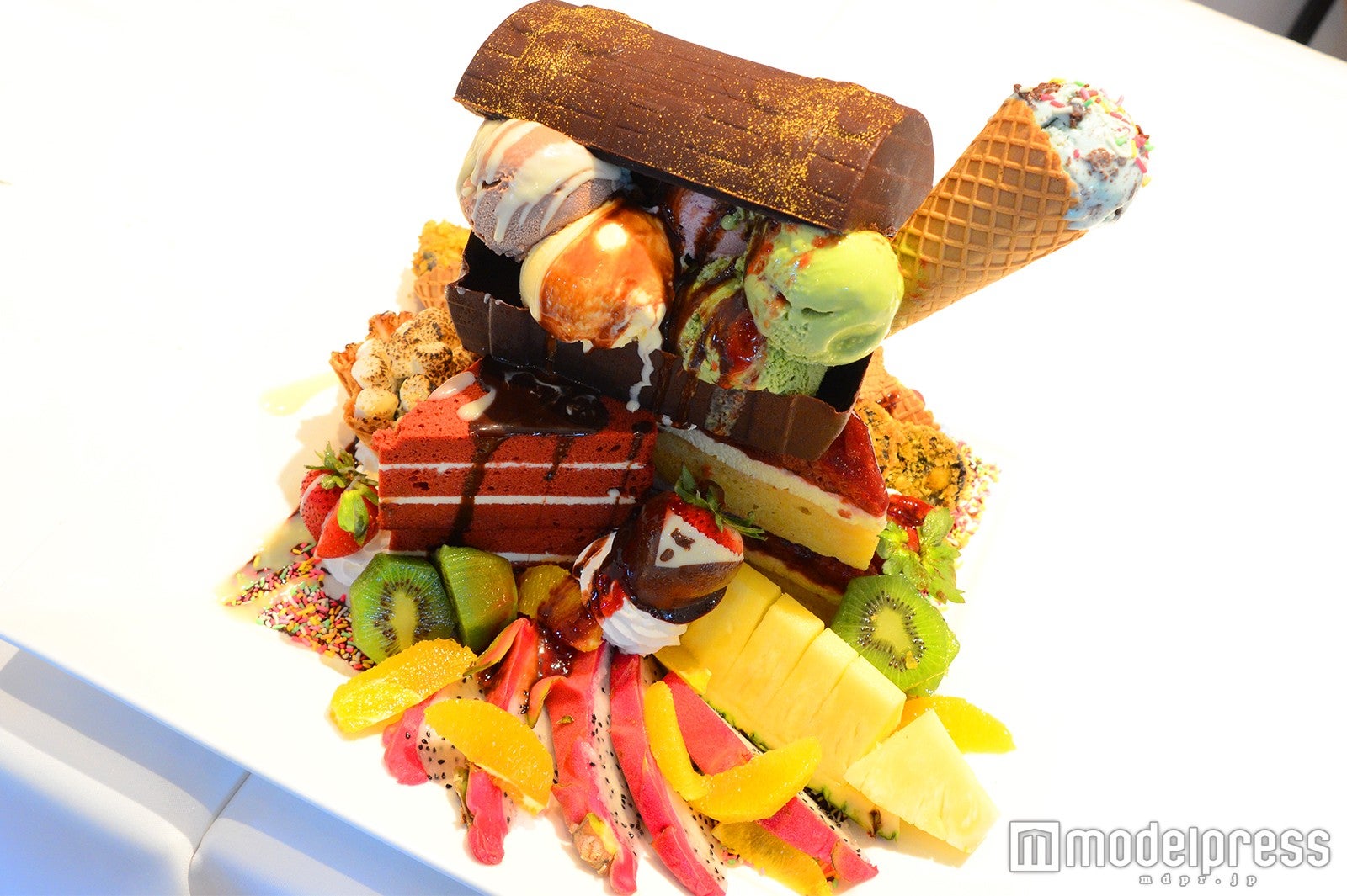 セレンディピティスリー（C）モデルプレス