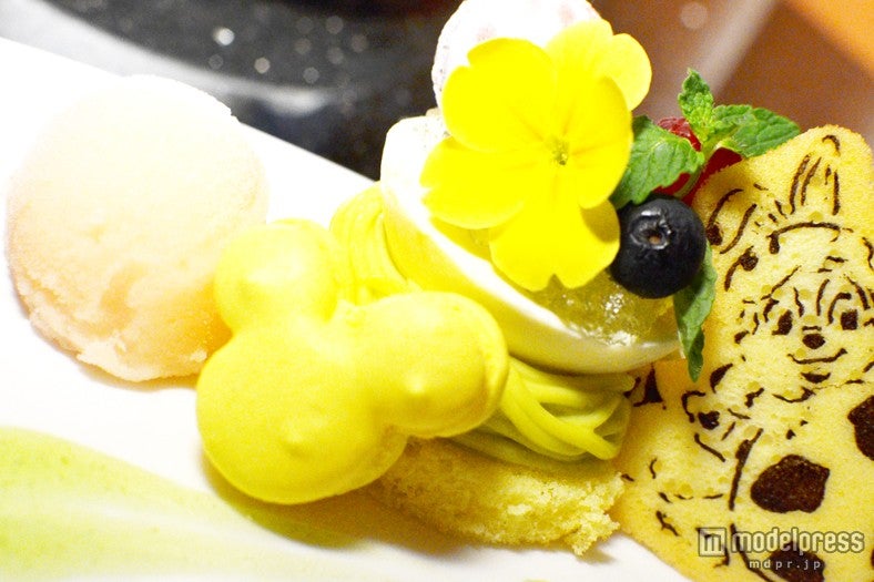 特典のミッキーマカロン