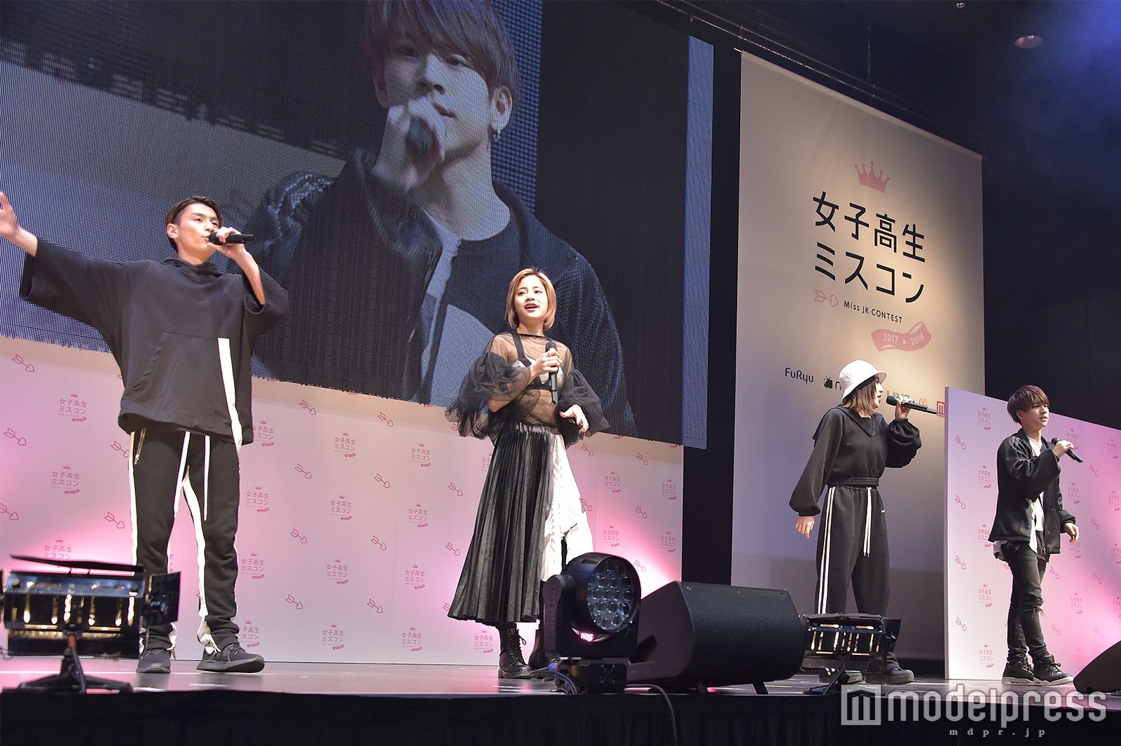 lol （C）モデルプレス