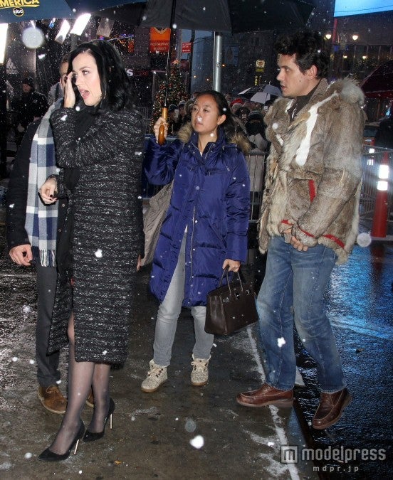 ケイティ・ペリー、恋人ジョン・メイヤーと揃ってテレビ出演