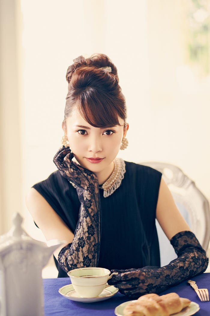 加藤史帆/雑誌「bis」11月号(写真提供:光文社)