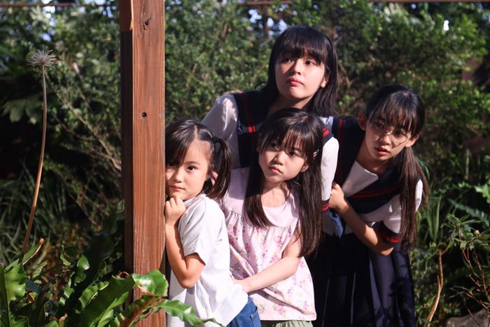 (左から)宮崎莉里沙、寺田藍月、豊嶋花、近藤華「ばらかもん」第7話より(C)フジテレビ