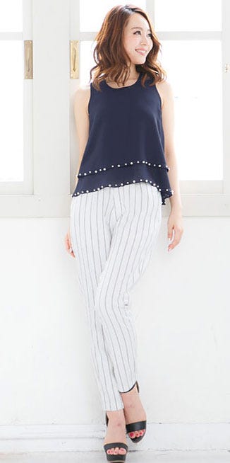 裾パールデザインノースリーブブラウストップス「神戸レタス」2590円(税込)/画像提供:神戸レタス