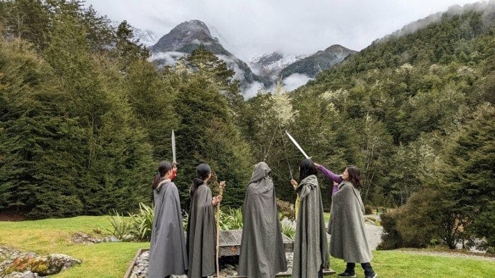 『ロード・オブ・ザ・リング』のロケ地を回るツアーも。圧倒的な自然美は圧巻