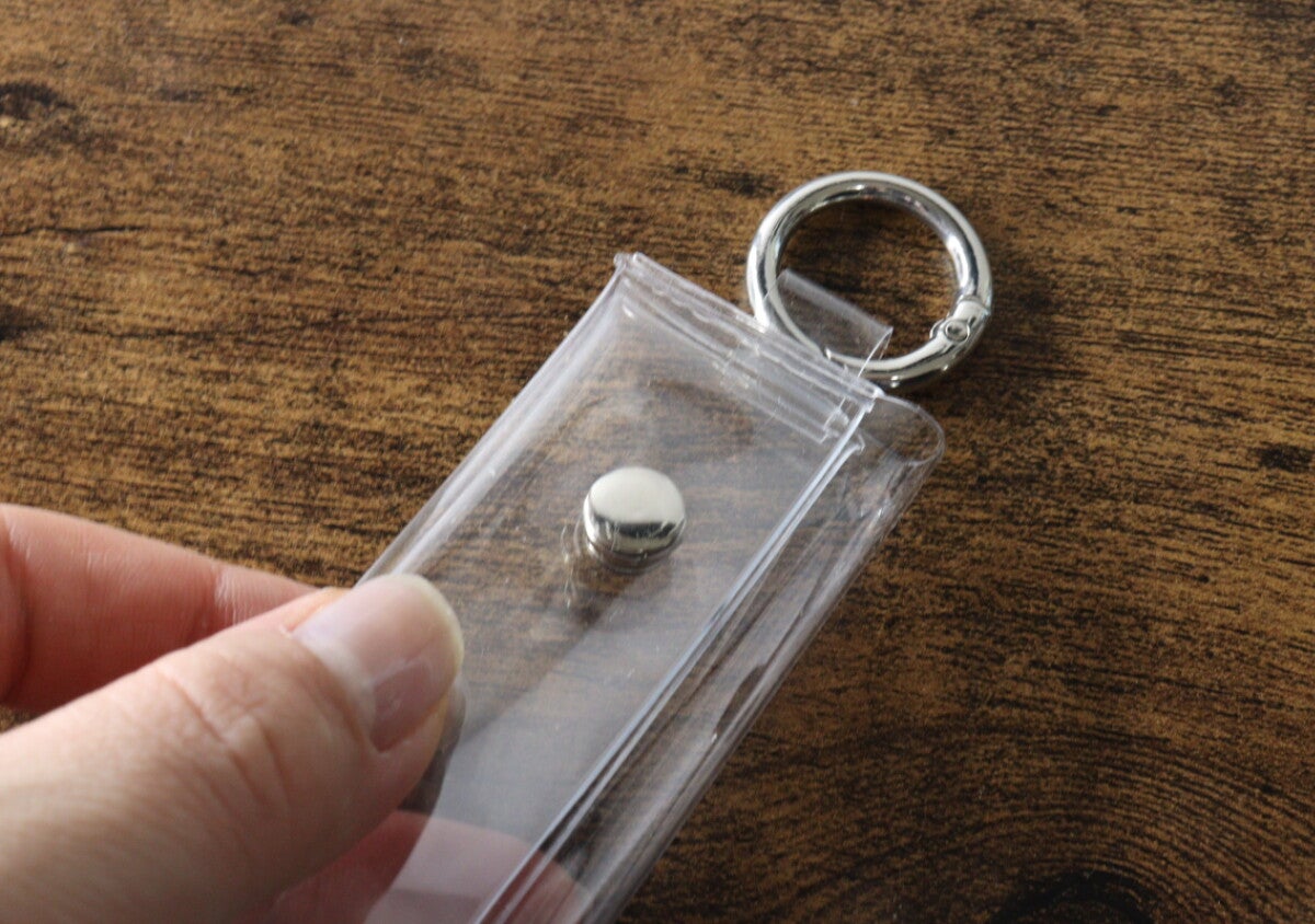 100均で良いの見つけちゃった！「コンパクト派が大歓喜！」驚くほどスリムなミニミニ財布