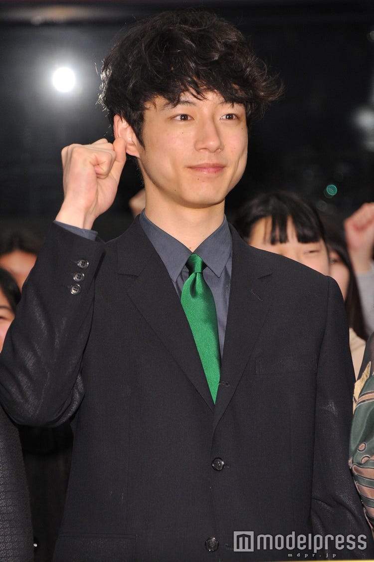 坂口健太郎 目標は作らない 人生観 幼少期の天真爛漫エピソードも明かす モデルプレス 坂口健太郎 目標は作らない 人生観 幼少期の天真爛漫エピソードも明かす モデルプレス