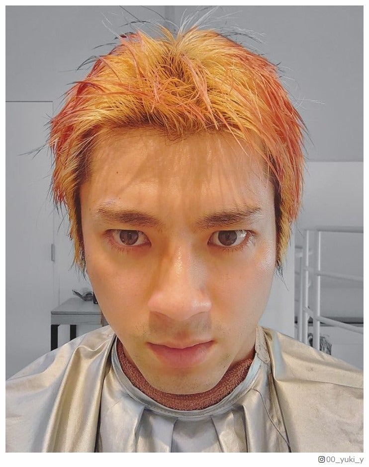 山田裕貴「髪短煉獄」ド派手グラデヘアに大胆イメチェン「実写版やって」「表情もそっくり」と話題に